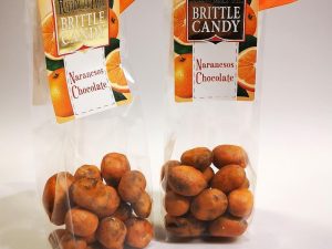 Narancsos &eacute;tcsokol&aacute;d&eacute;s f&ouml;ldimogyor&oacute;s drazs&eacute; 90 g