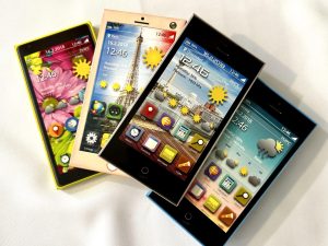 Csoki Telefon ( tejcsokoládéból mobil ) 70g