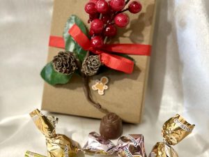 Karácsonyi Vegyes Praliné Válogatás ( fagyöngyel ) 150g